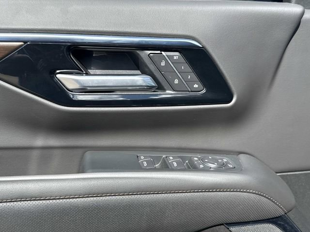 Used 2026 Chevrolet Tahoe High Country AWD/4WD image 18
