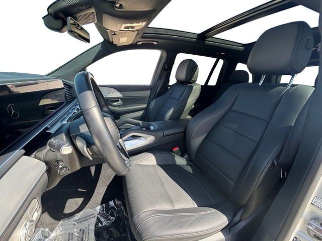Used 2025 Mercedes-Benz GLS 450 4MATIC image 11