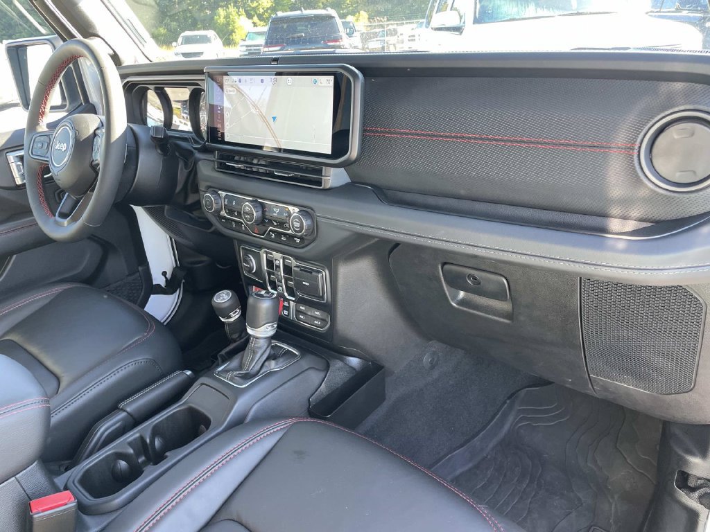 Used 2024 Jeep Wrangler Unlimited Rubicon AWD/4WD image 31