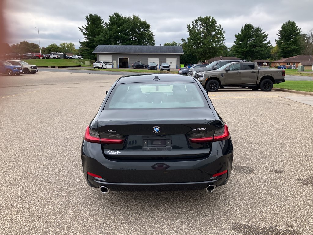 Used 2023 BMW 330i xDrive Sedan w/ Driving Assistance Package AWD/4WD image 8