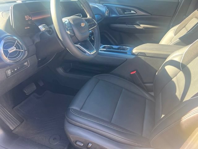Certified 2024 Chevrolet Equinox EV LT FWD image 12
