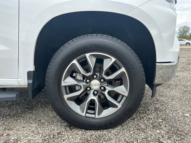 Used 2024 Chevrolet Silverado 1500 LT AWD/4WD image 12