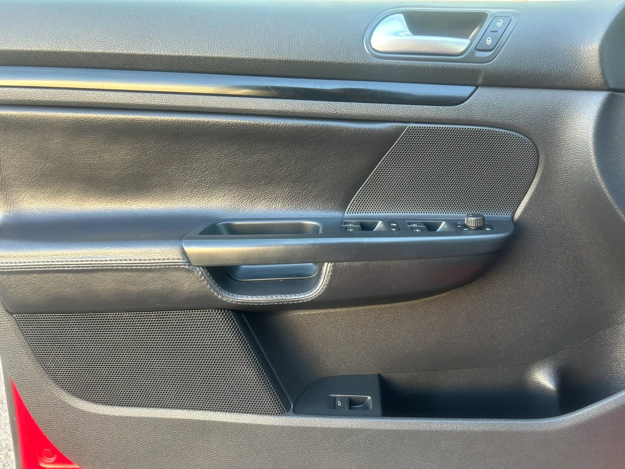 Used 2012 Volkswagen Jetta TDI FWD image 10