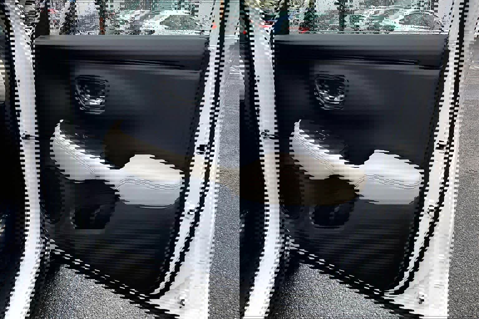 Used 2023 Honda HR-V LX image 22