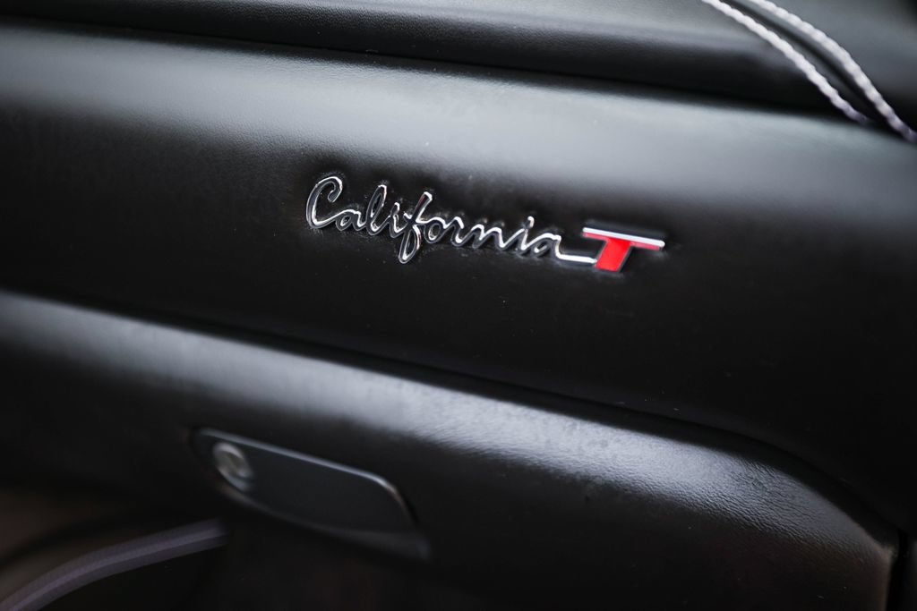Used 2015 Ferrari California T RWD image 52