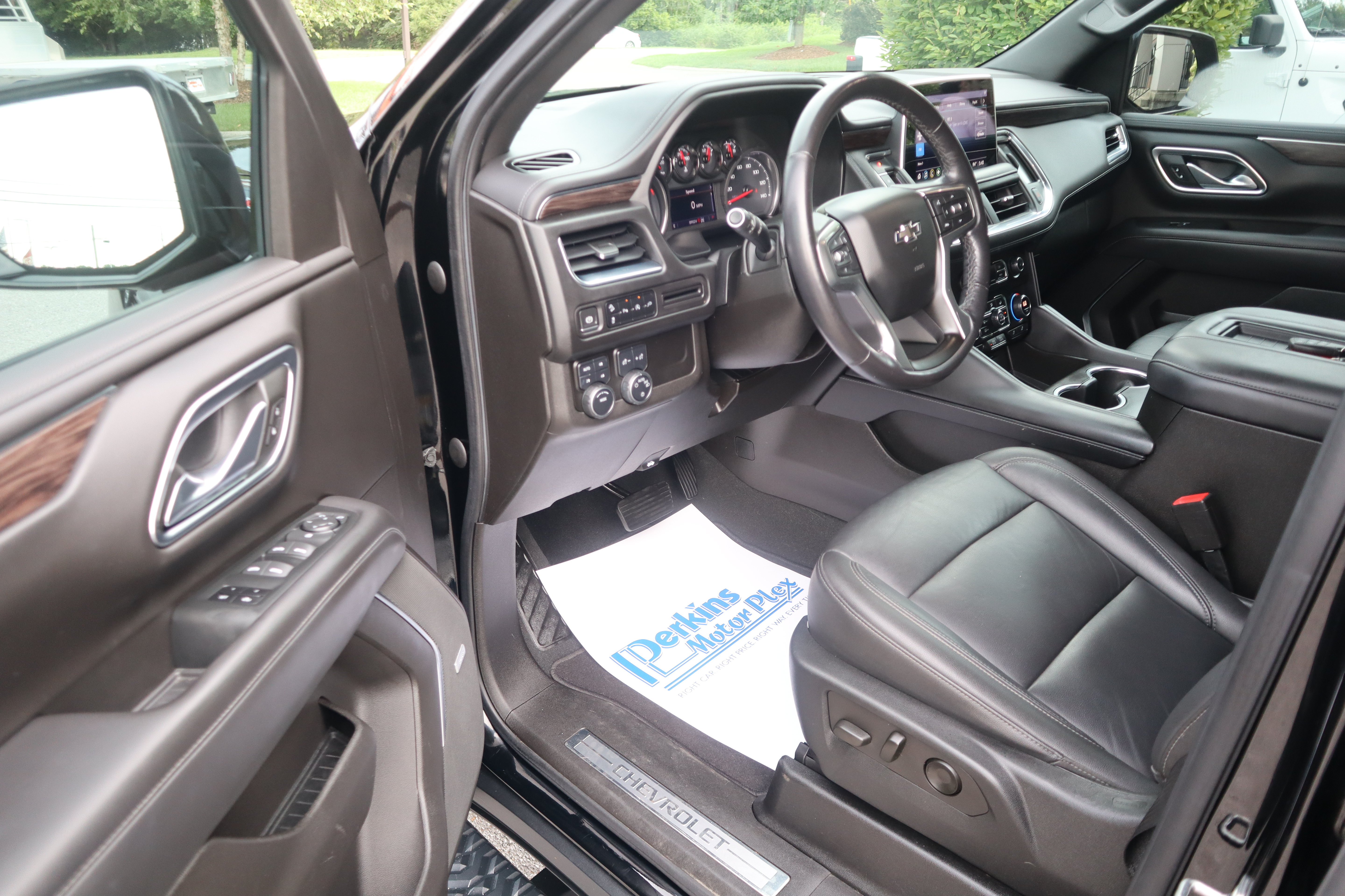 Used 2021 Chevrolet Tahoe Z71 AWD/4WD image 3