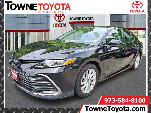 Certified 2022 Toyota Camry LE AWD/4WD image 1