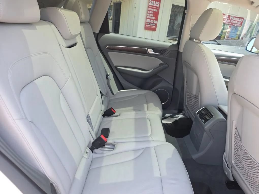 Used 2016 Audi Q5 2.0T Premium Plus w/ Technology Package AWD/4WD image 12