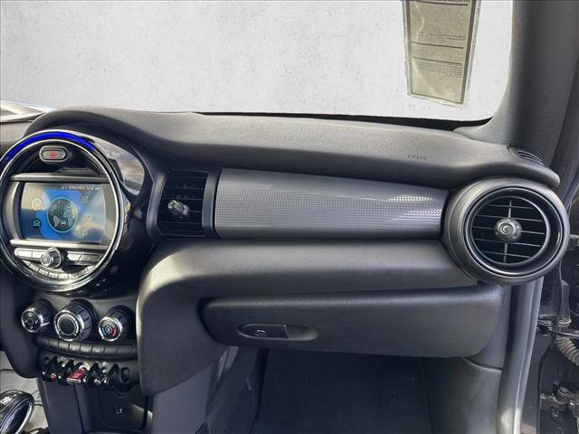 Used 2019 MINI Cooper Cooper image 29