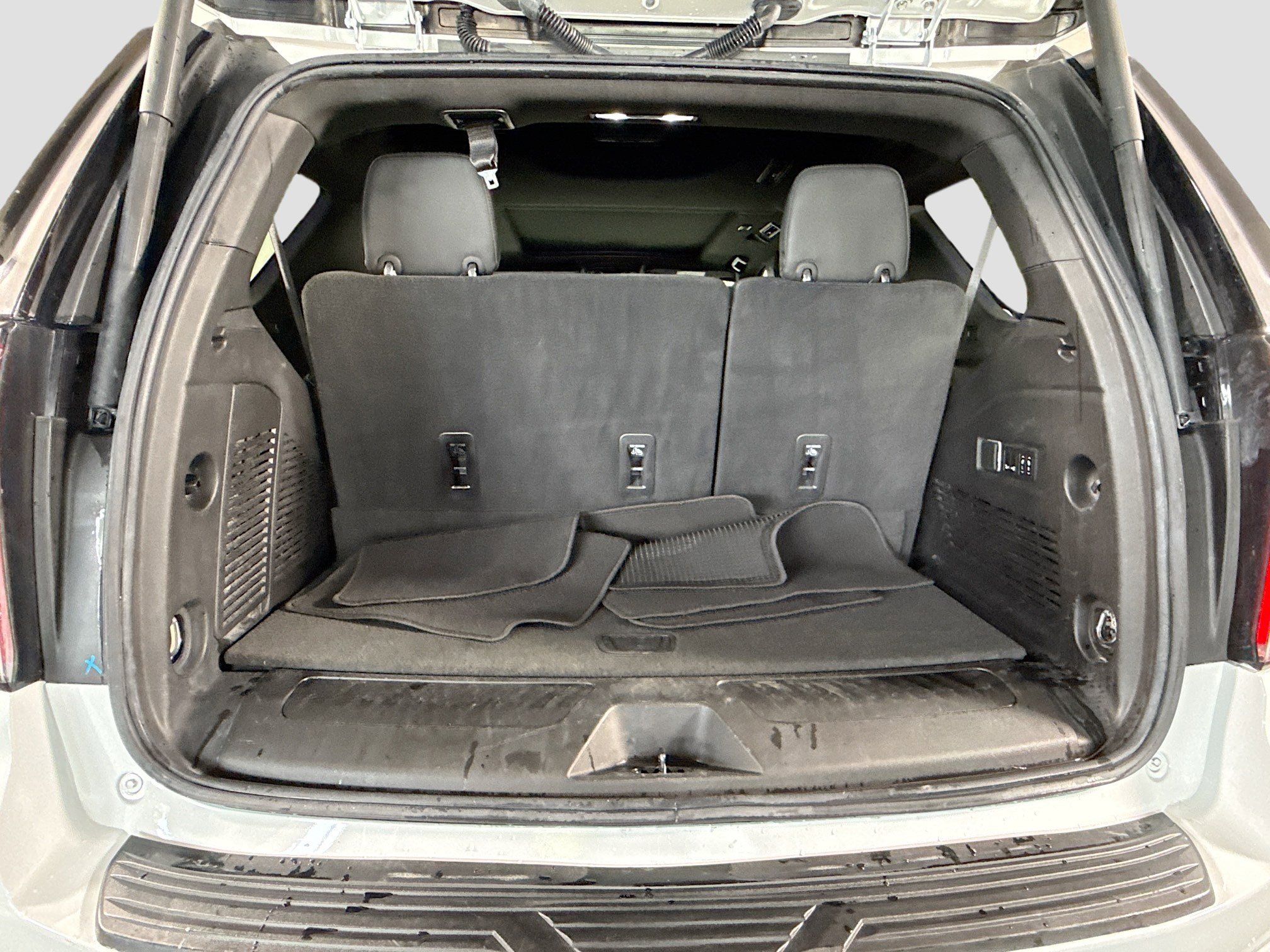 Used 2022 Chevrolet Tahoe LT w/ LT Signature Plus Package RWD image 35