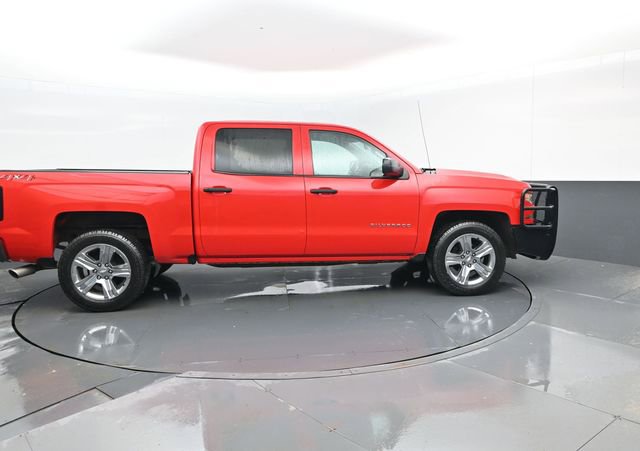 Used 2018 Chevrolet Silverado 1500 Custom w/ Custom Value Package image 4