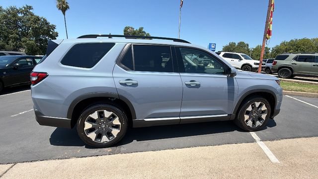 New 2026 Honda Pilot Touring image 3