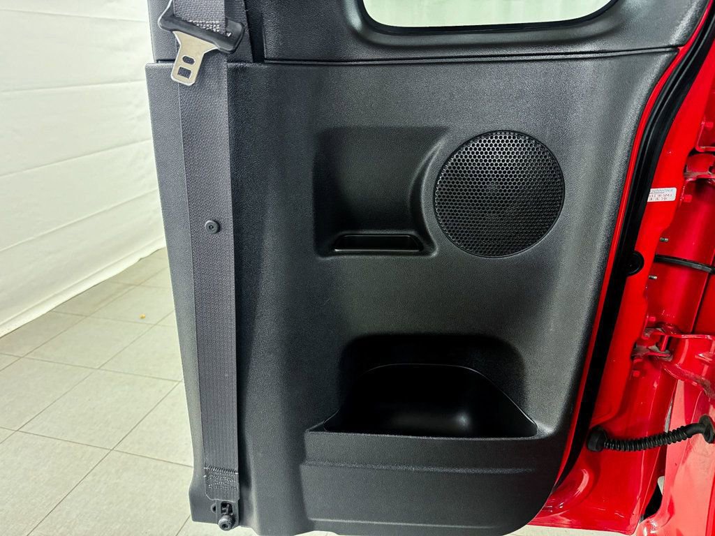 Used 2012 GMC Canyon SLE image 15