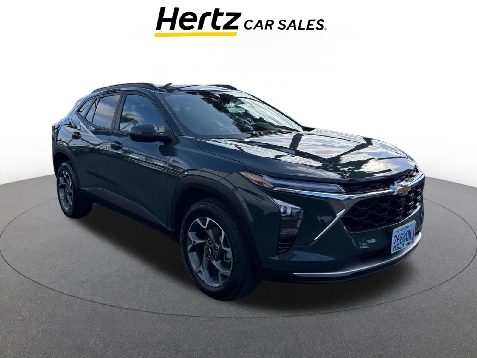 Used 2025 Chevrolet Trax LT FWD image 1