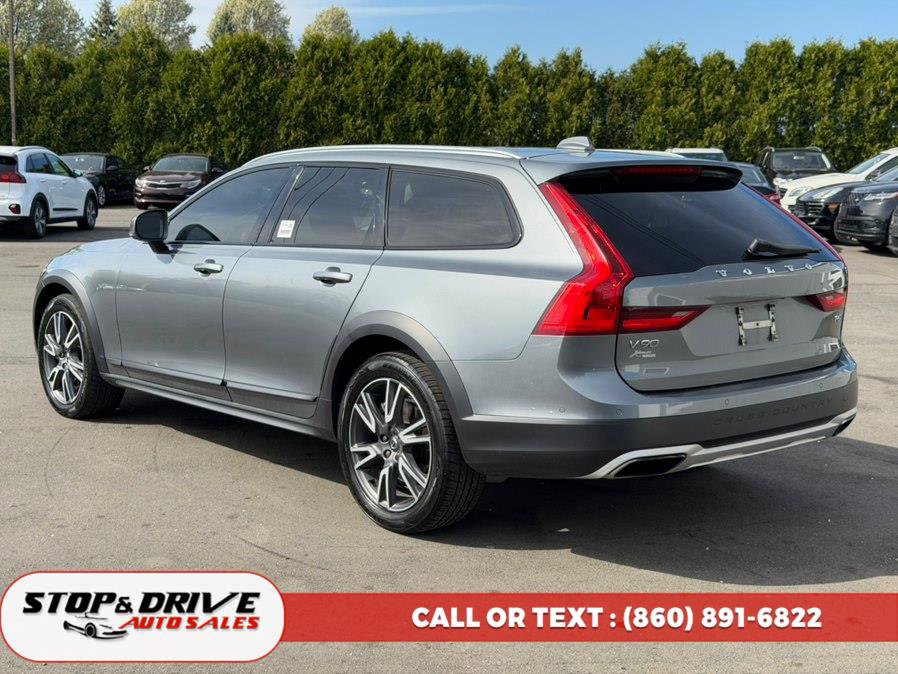 Used 2017 Volvo V90 T6 Cross Country AWD/4WD image 3