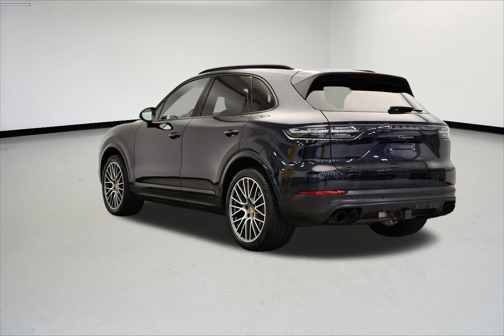 Used 2022 Porsche Cayenne Platinum Edition image 3