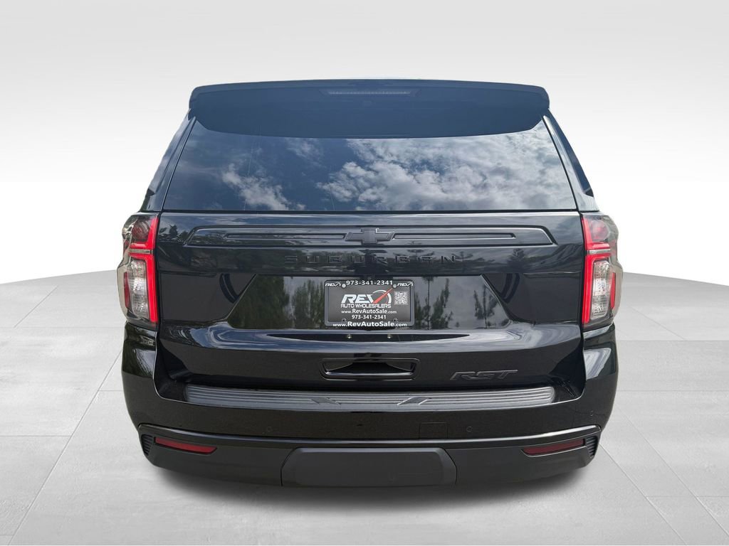 Used 2023 Chevrolet Suburban RST AWD/4WD image 5