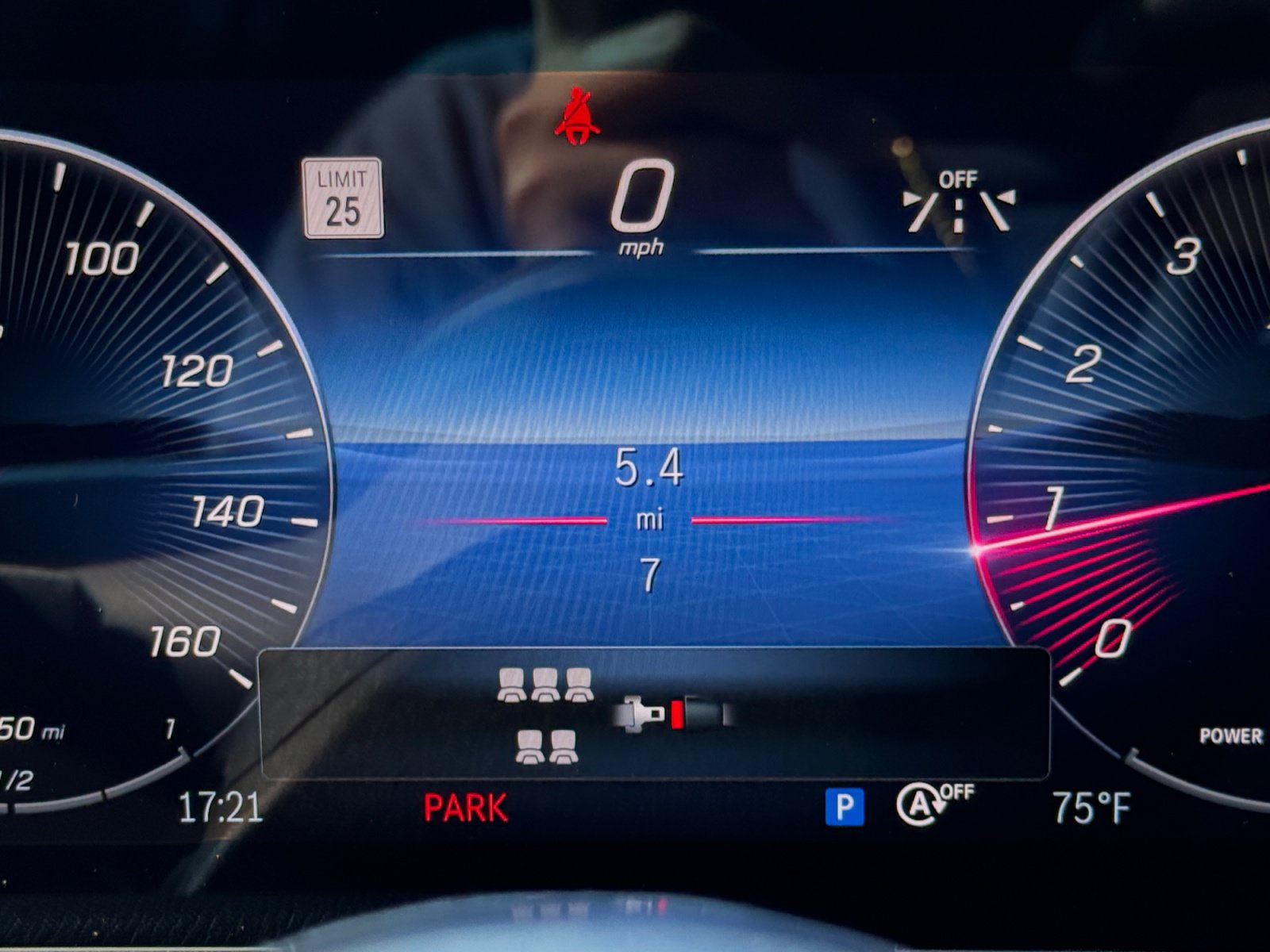 New 2026 Mercedes-Benz GLB 250 4MATIC image 11