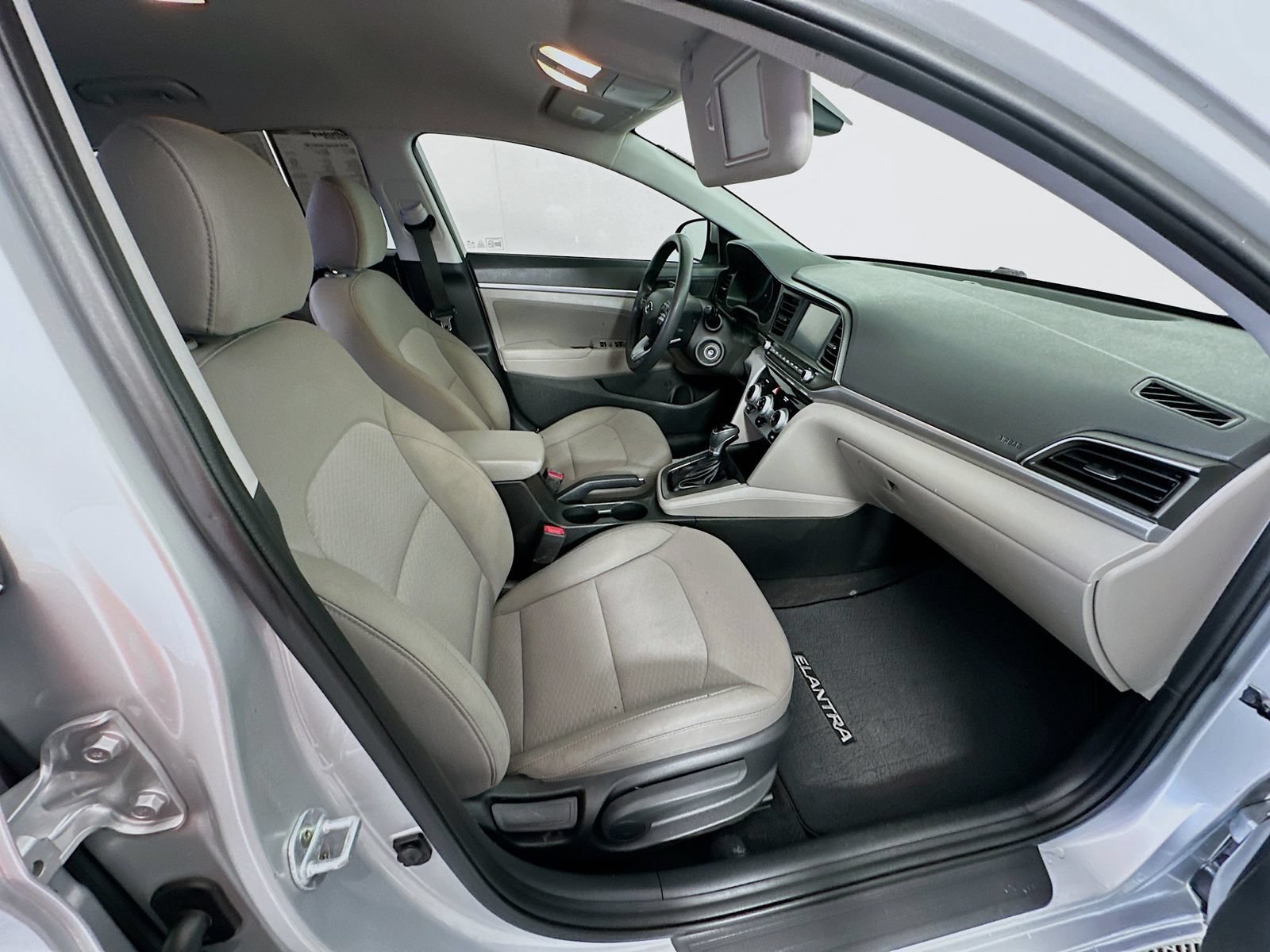 Used 2019 Hyundai Elantra SEL FWD image 32