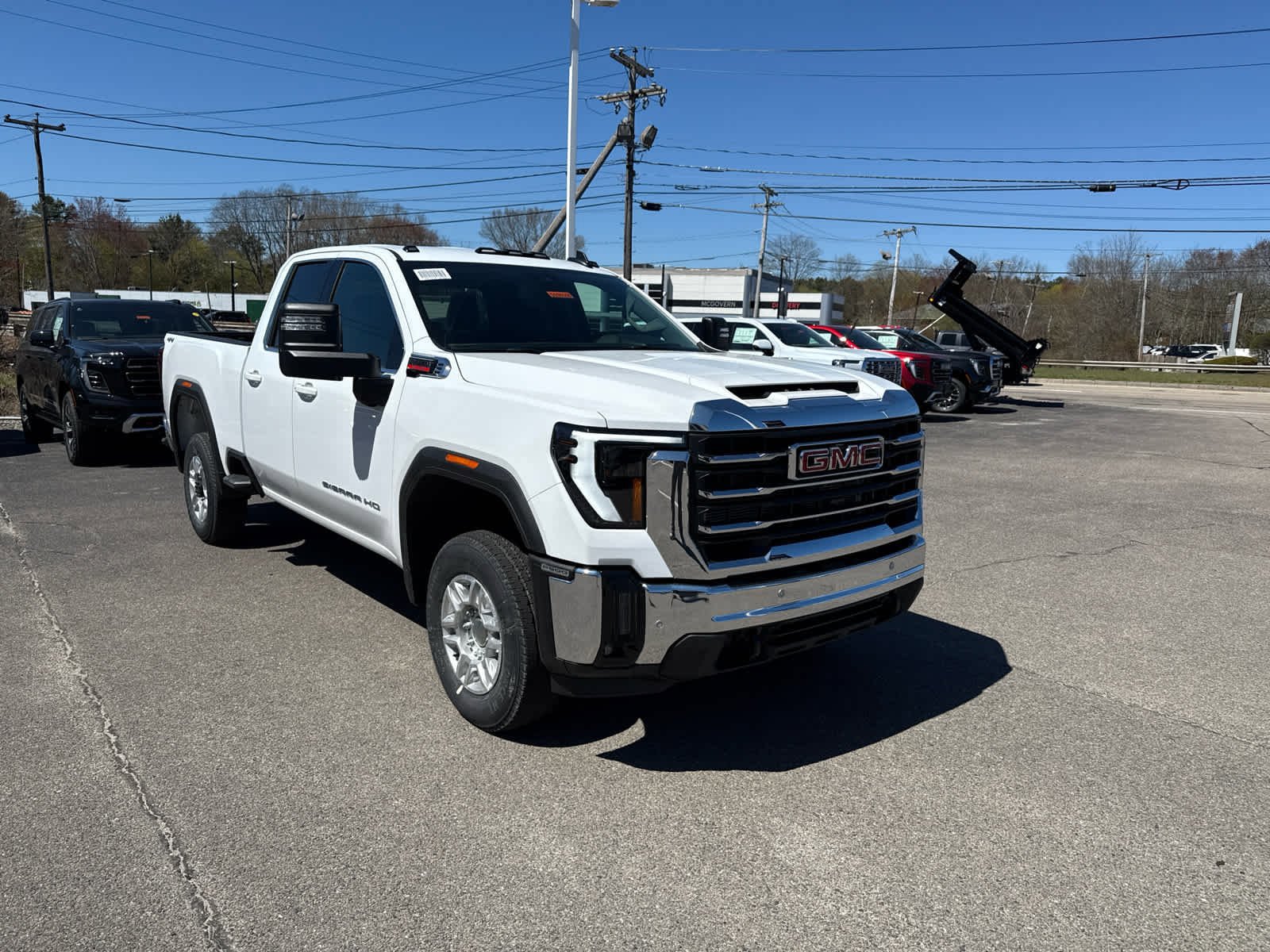 New 2026 GMC Sierra 2500 SLE w/ SLE Value Package; AWD/4WD image 7