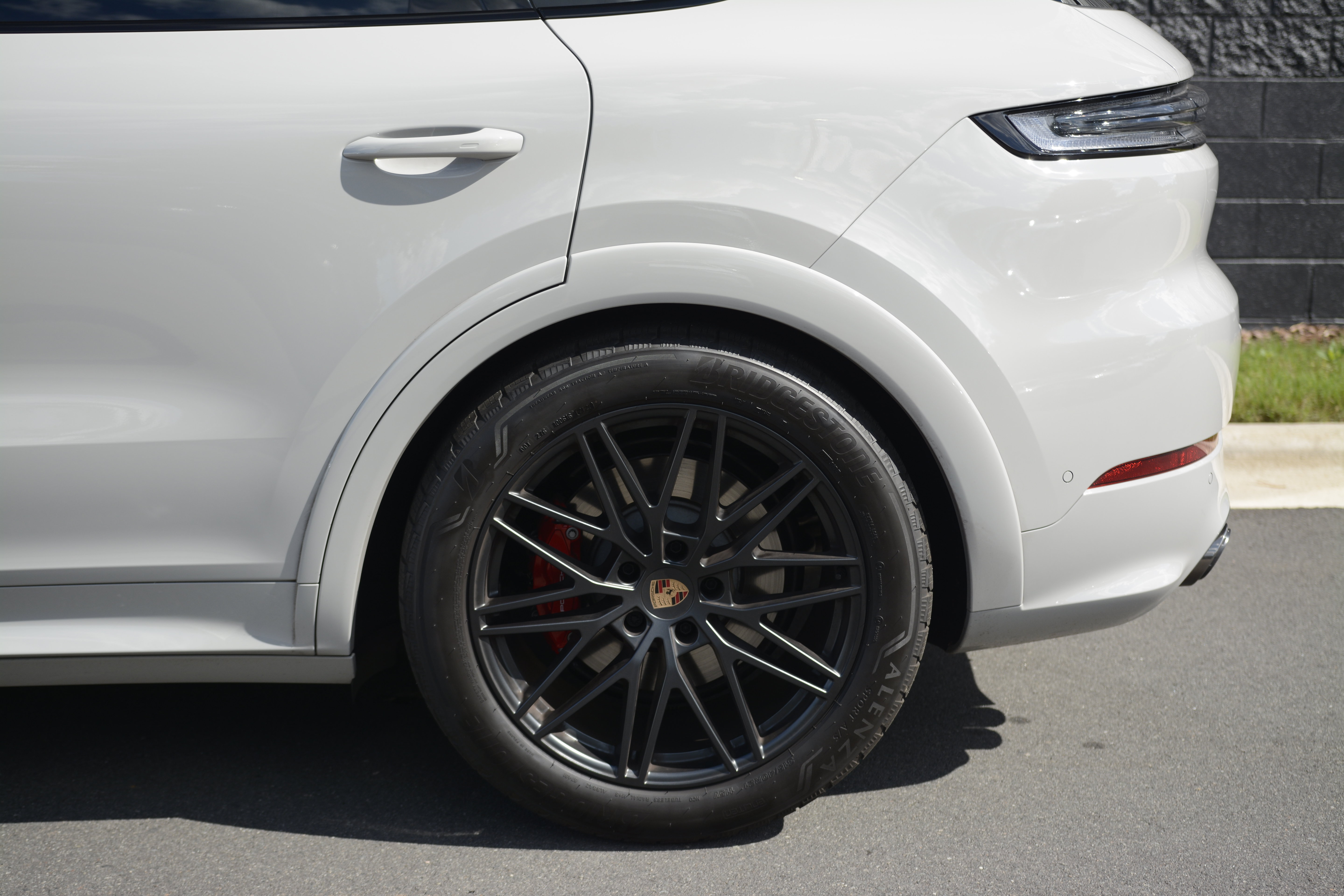 Certified 2026 Porsche Cayenne GTS AWD/4WD image 37
