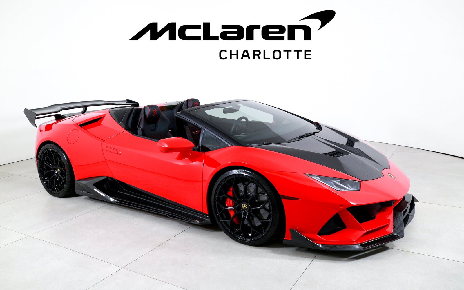 Used 2020 Lamborghini Huracan EVO AWD/4WD image 2