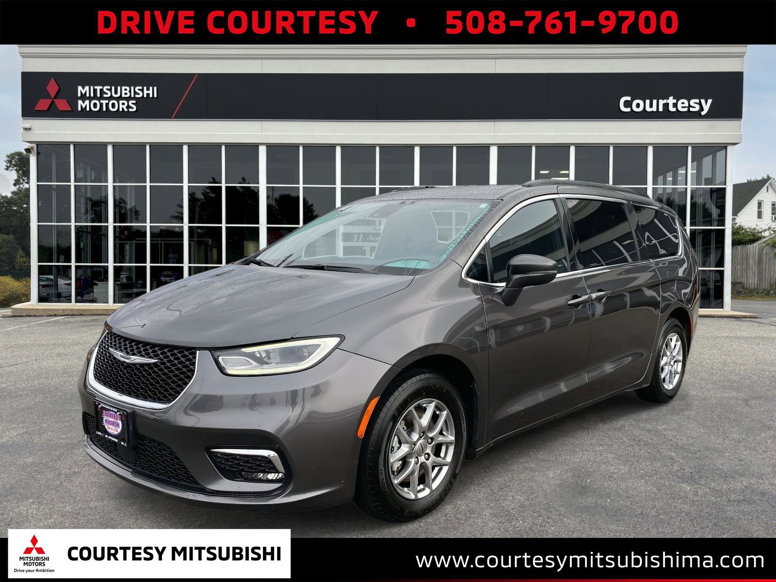 Used 2022 Chrysler Pacifica Touring