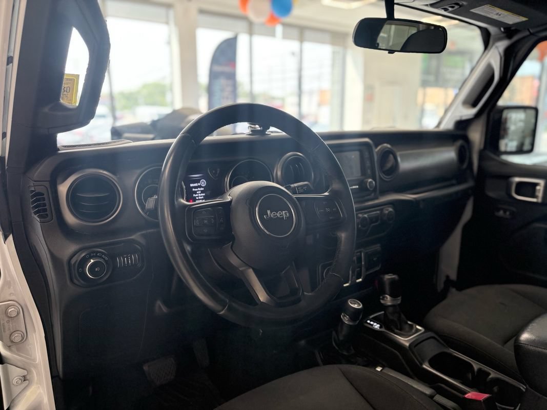 Used 2018 Jeep Wrangler Unlimited Sport S AWD/4WD image 16