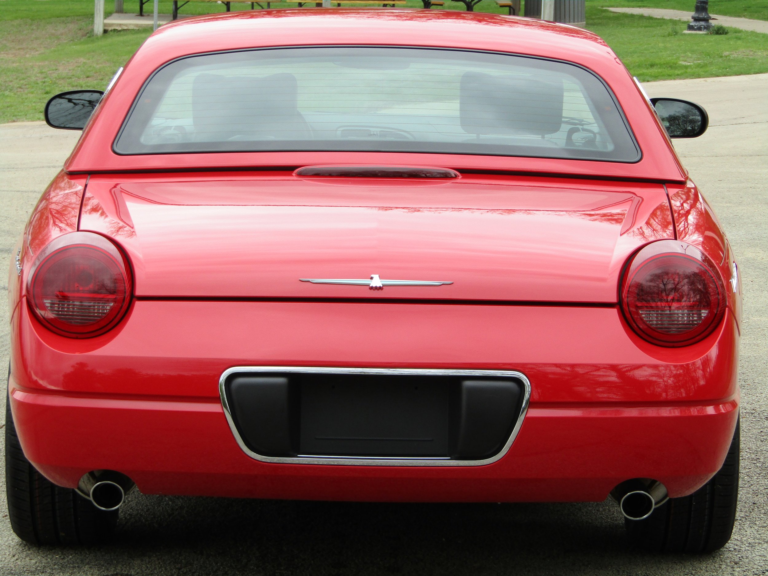 Used 2002 Ford Thunderbird RWD image 3