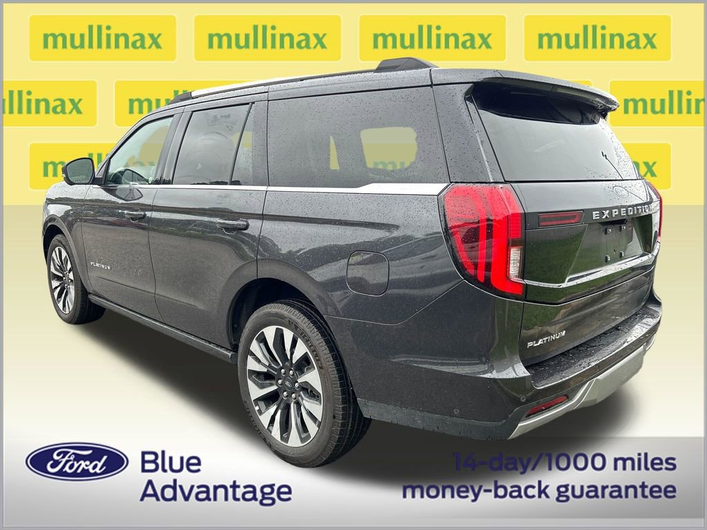 Used 2025 Ford Expedition Platinum w/ Driver's Package AWD/4WD image 3