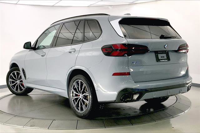 New 2026 BMW X5 xDrive40i w/ M Sport Package image 2