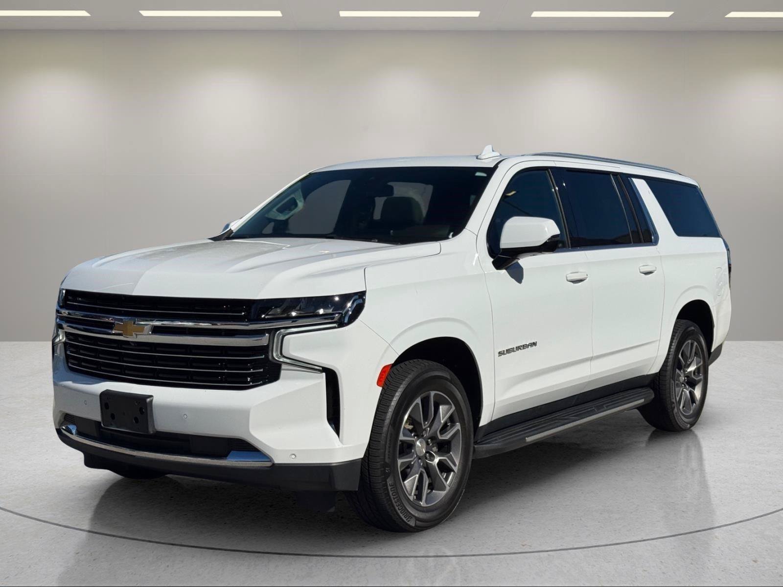 Used 2023 Chevrolet Suburban LT w/ Luxury Package AWD/4WD image 1