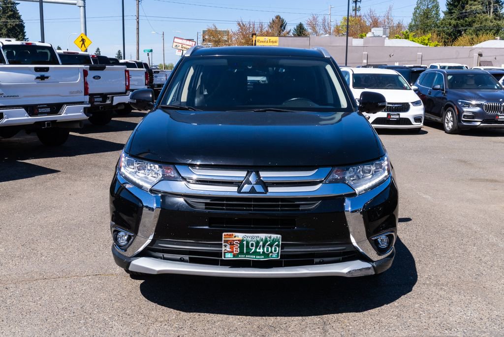 Used 2018 Mitsubishi Outlander GT image 2
