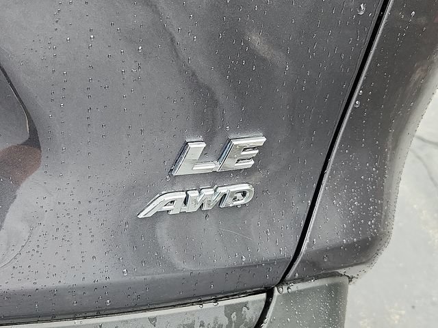 Used 2025 Toyota RAV4 LE AWD/4WD image 30