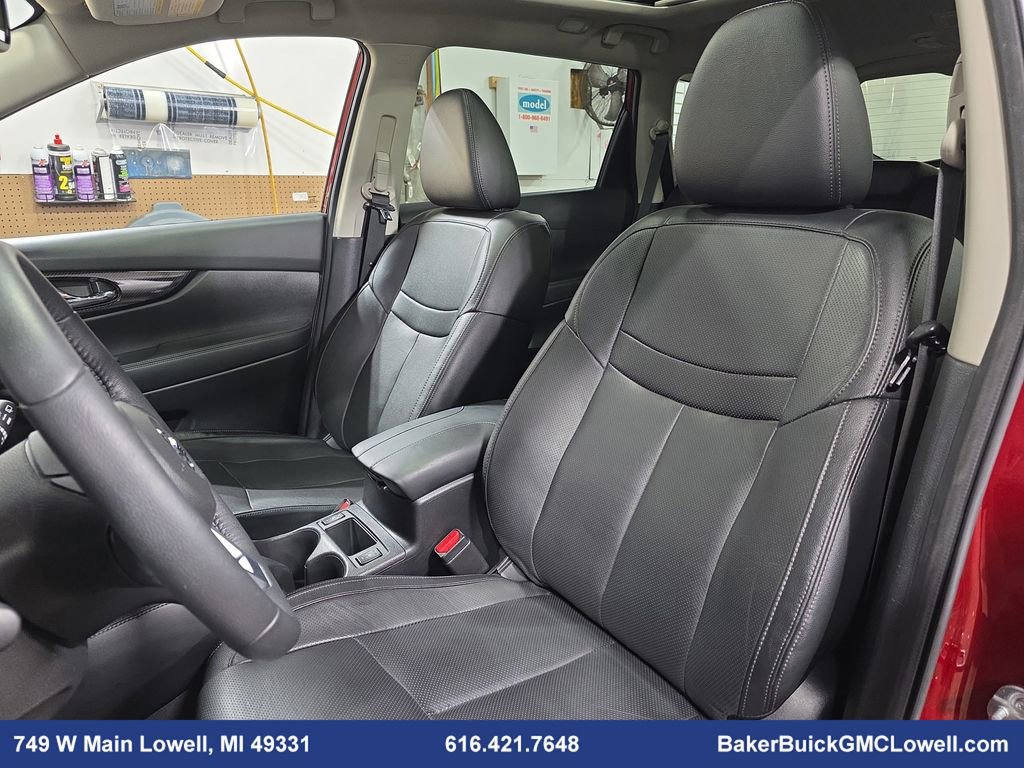 Used 2020 Nissan Rogue SL image 16