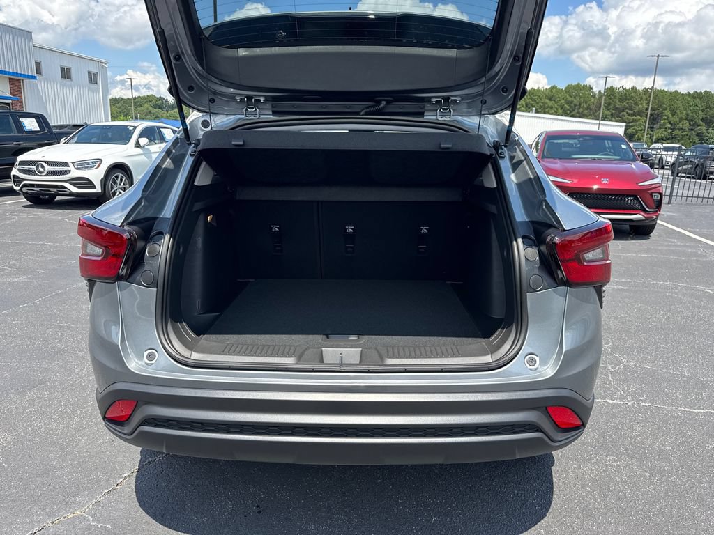 New 2026 Chevrolet Trax LT w/ Midnight Edition FWD image 19
