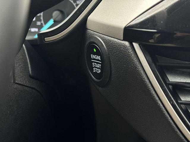 Used 2022 Ford Escape SE w/ Cold Weather Package image 17