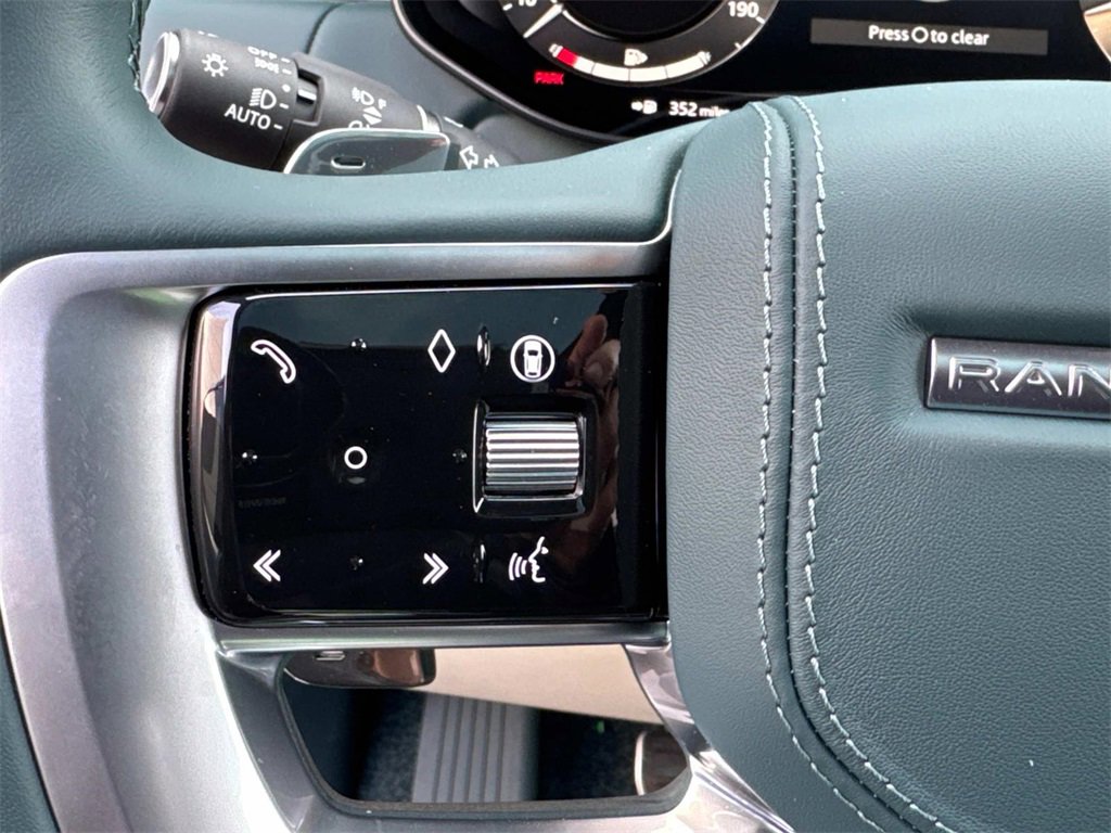 New 2025 Land Rover Range Rover SV image 34