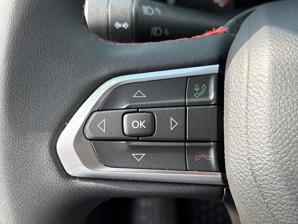 Used 2025 Jeep Compass Trailhawk AWD/4WD image 19