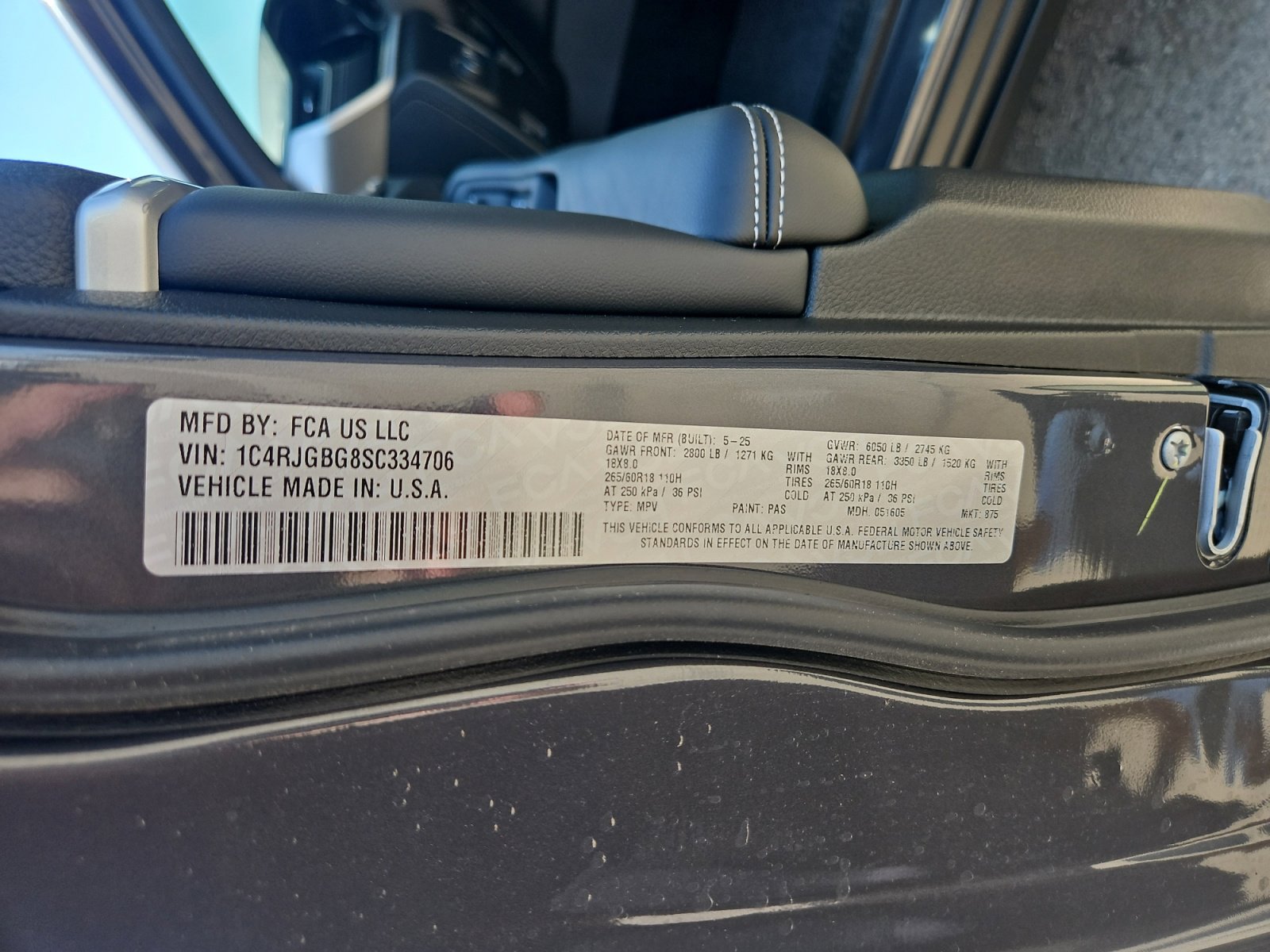 New 2025 Jeep Grand Cherokee Limited w/ Trailer Tow Package image 25