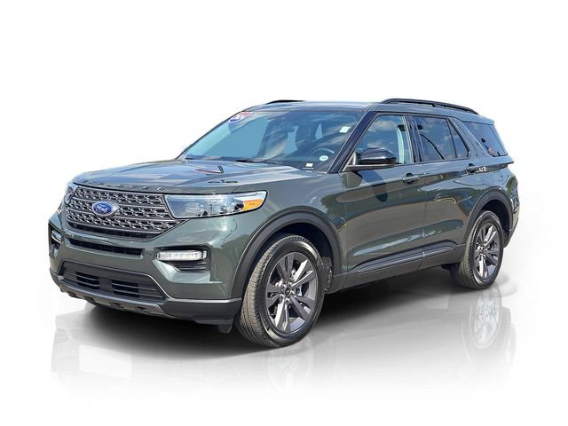 Certified 2024 Ford Explorer XLT w/ Equipment Group 202A AWD/4WD image 2