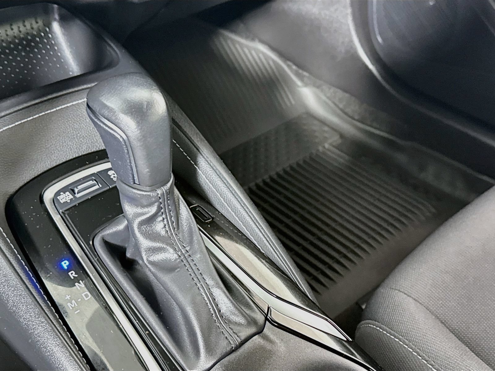 Certified 2024 Toyota Corolla SE FWD image 16
