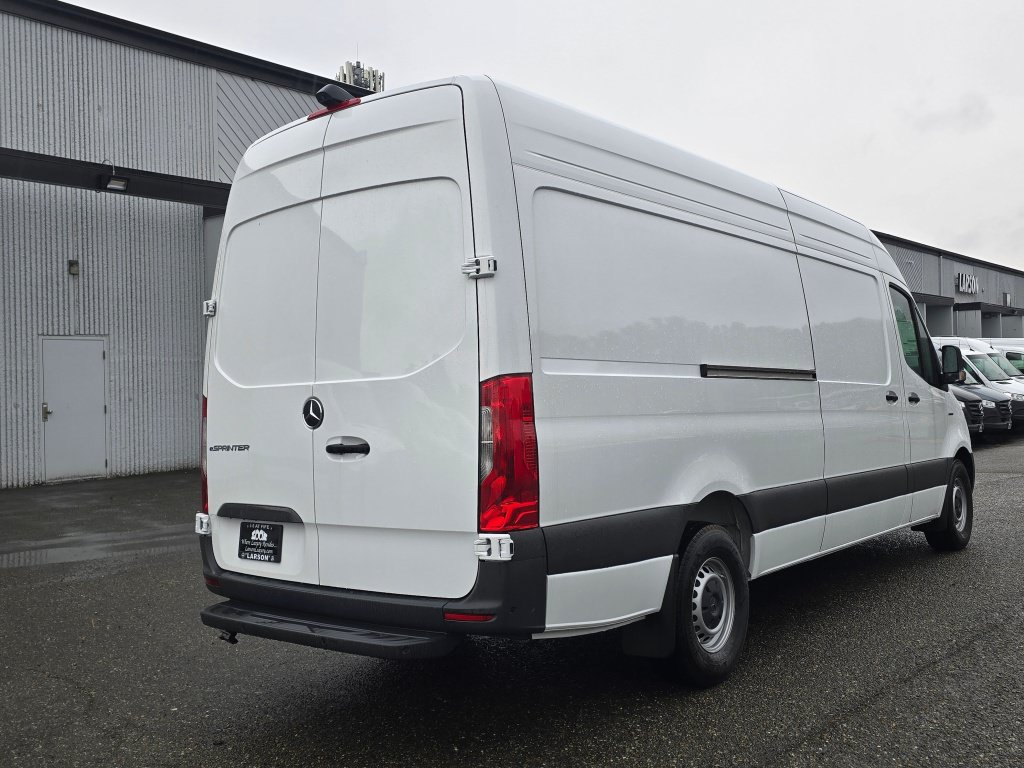 New 2025 Mercedes-Benz eSprinter 170 Cargo image 6