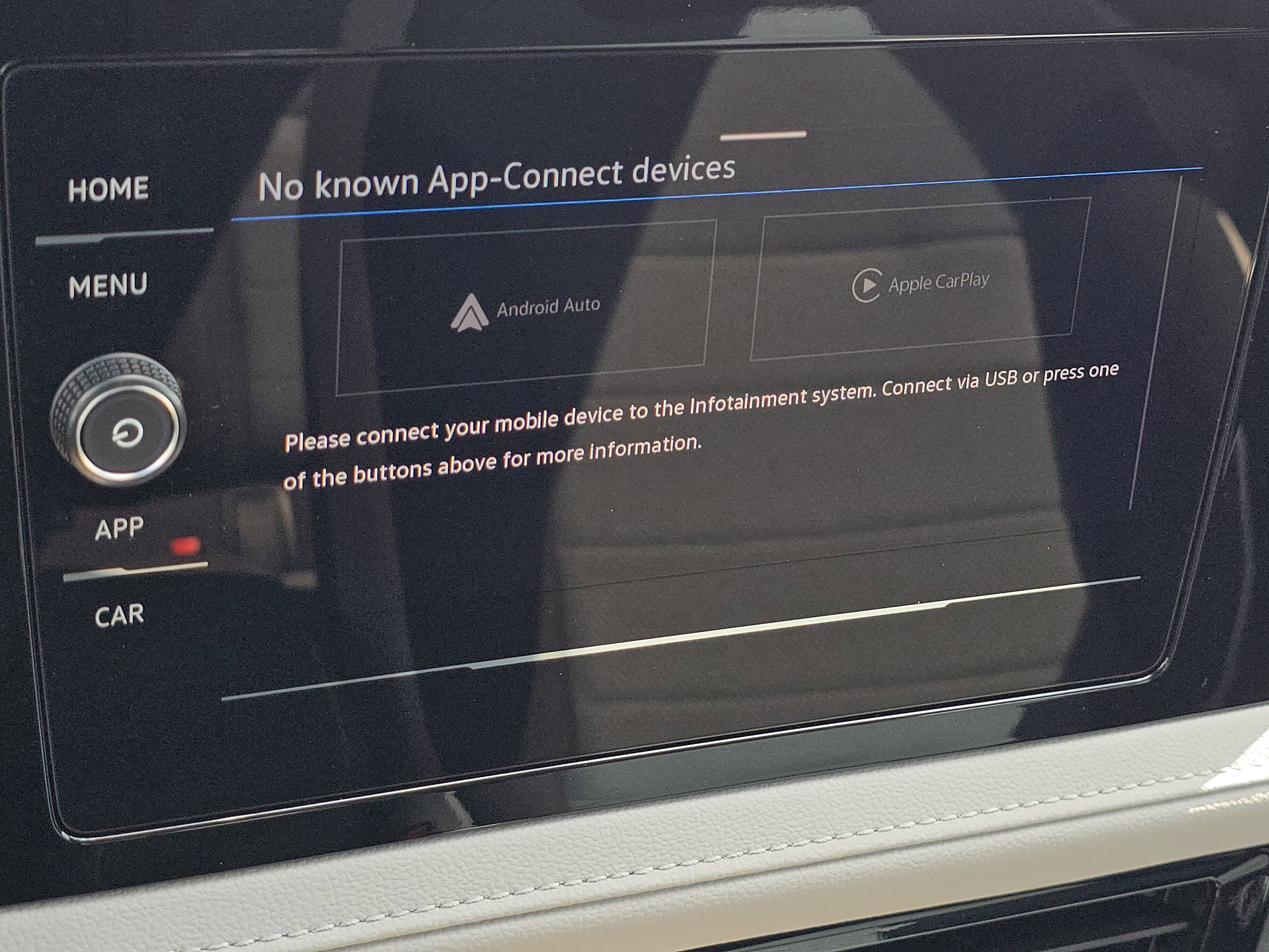 New 2025 Volkswagen Taos S image 9