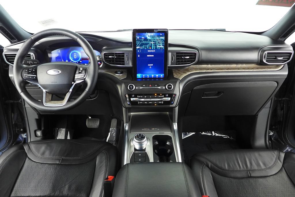 Used 2020 Ford Explorer Platinum w/ Premium Technology Package AWD/4WD image 27