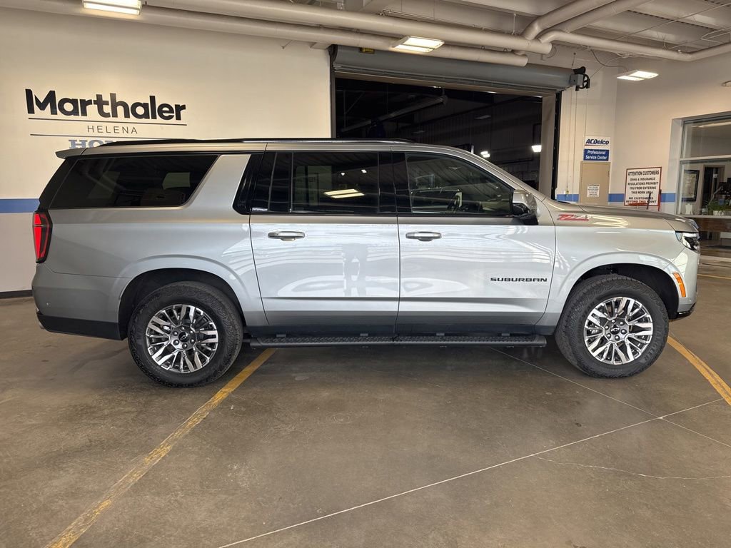 Used 2025 Chevrolet Suburban Z71 AWD/4WD image 7