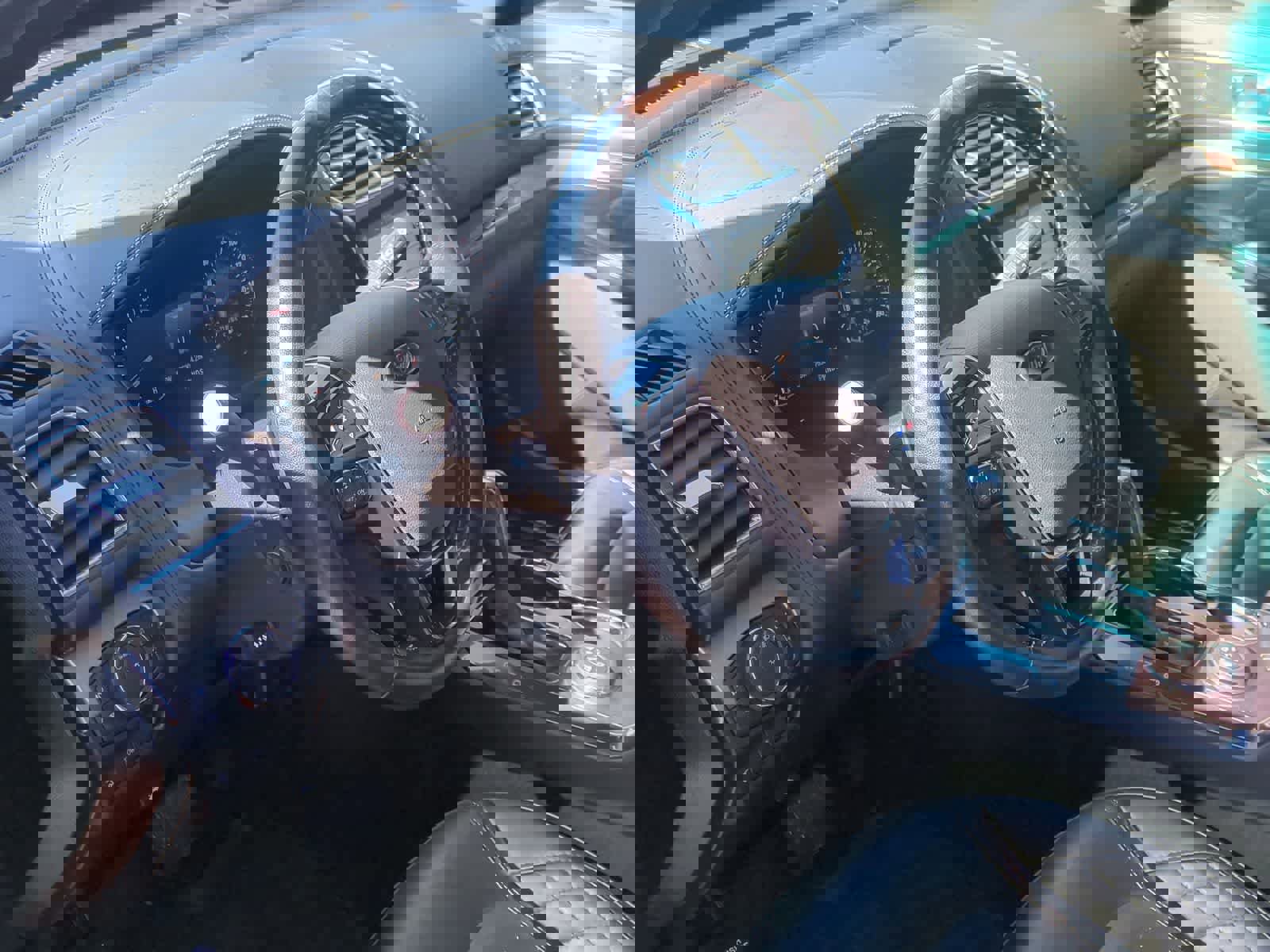 Used 2017 Ford Explorer Platinum image 10