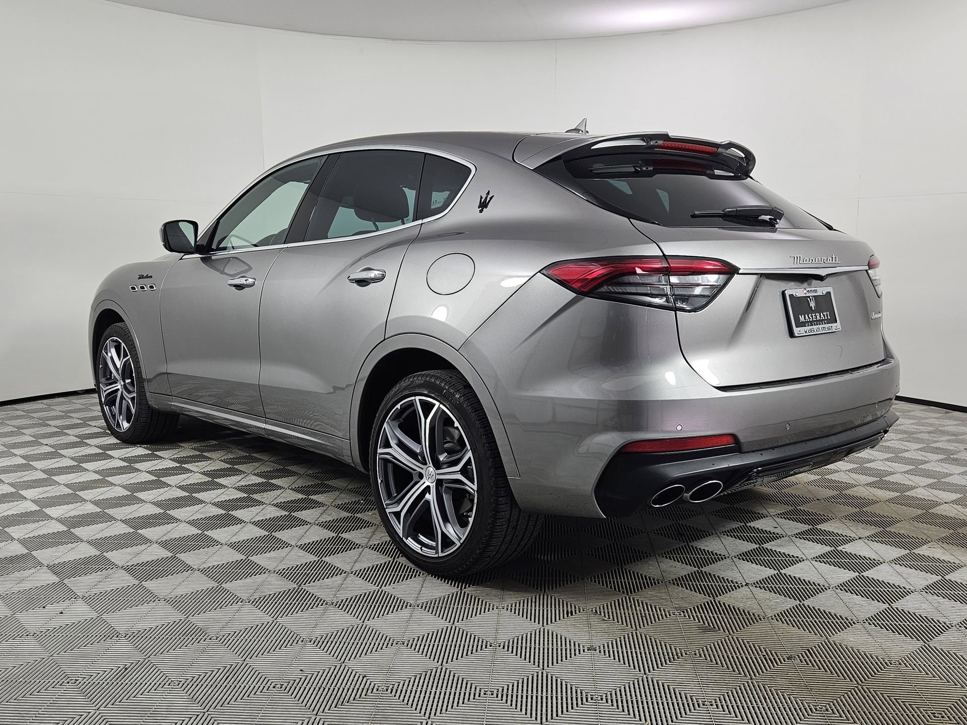 Used 2022 Maserati Levante Modena AWD/4WD image 5