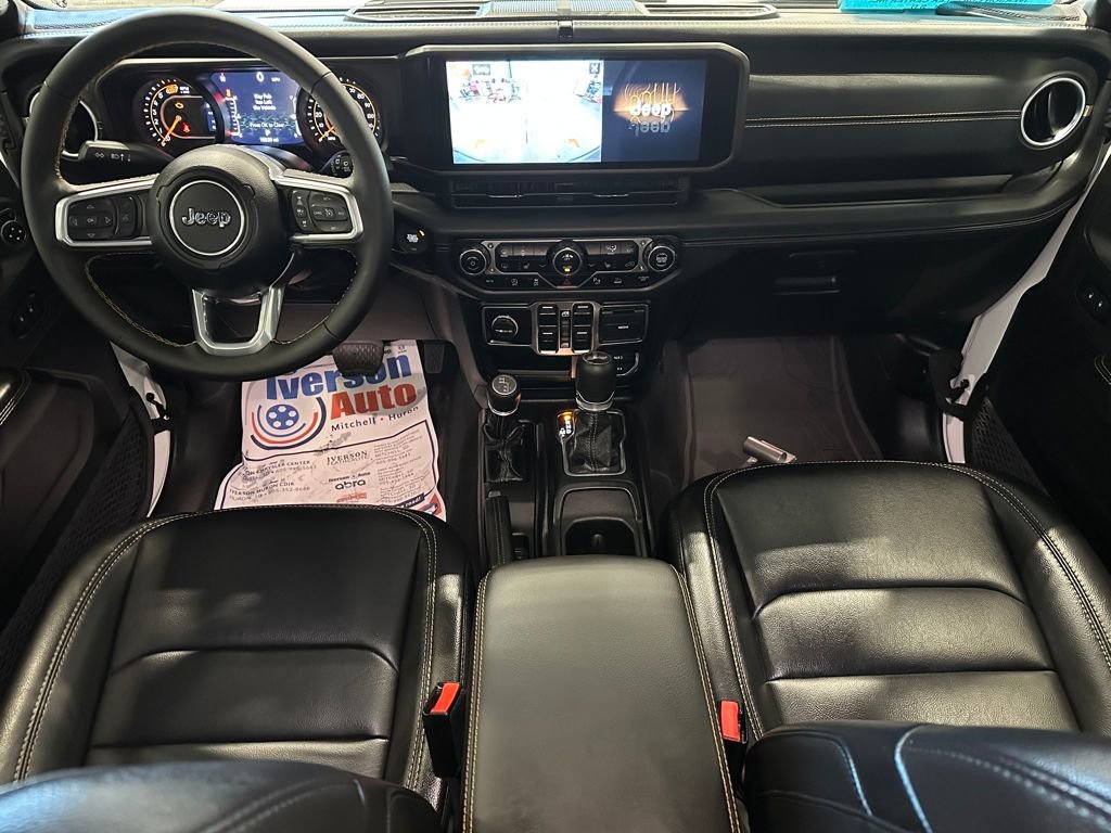 Used 2024 Jeep Wrangler Sahara w/ Technology Group image 29