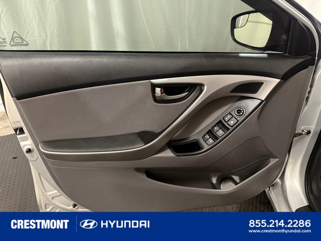 Used 2015 Hyundai Elantra SE w/ Option Group 02 image 23